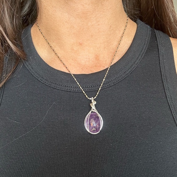Sterling Silver Faceted Cut Natural Amethyst Necklace Pendant - Picture 5 of 9